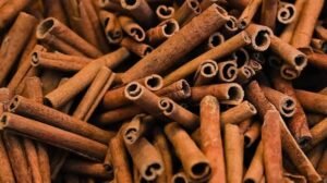 Dalchini (Cinnamon)